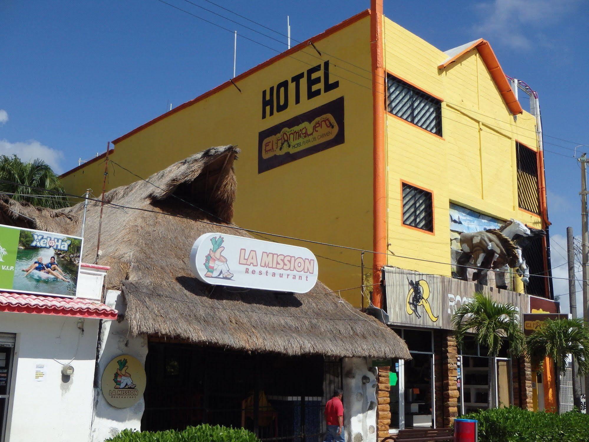 Hotel El Hormiguero Плая-дель-Кармен Экстерьер фото